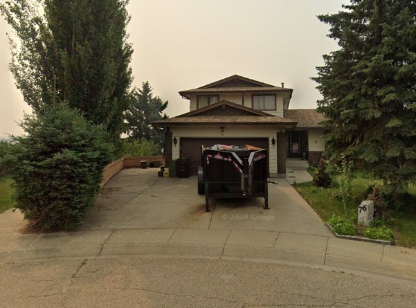 76 Howson Crescent