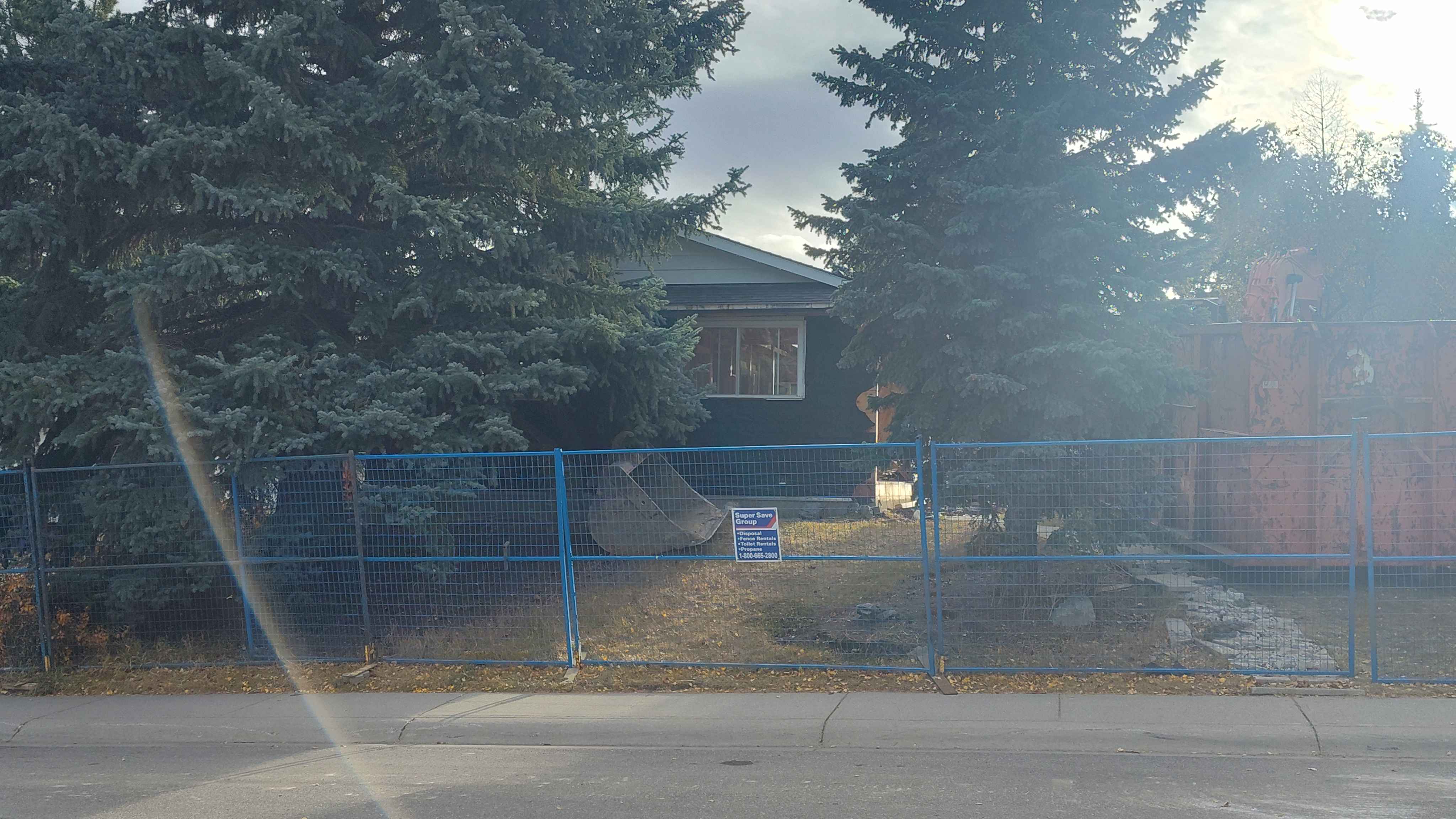 Photo of 9812 Paliscliffe Road SW