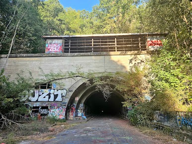 Photo of Rays Hill Tunnel West Portal