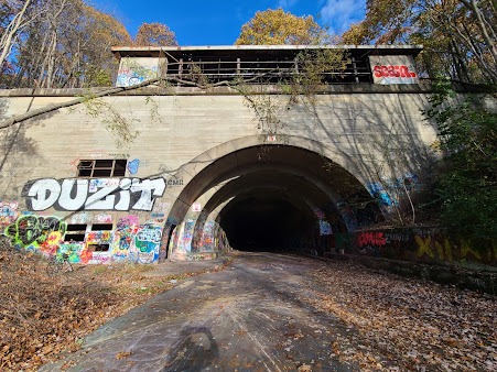 Photo of Rays Hill Tunnel East Portal