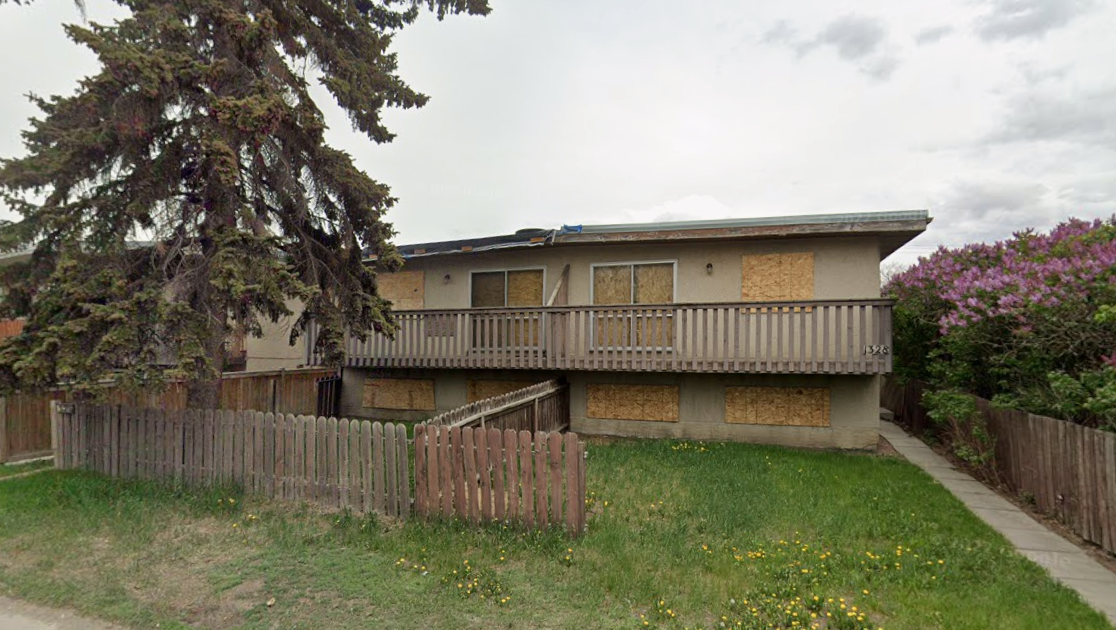 Photo of 1328 36 Street SE (Calgary)